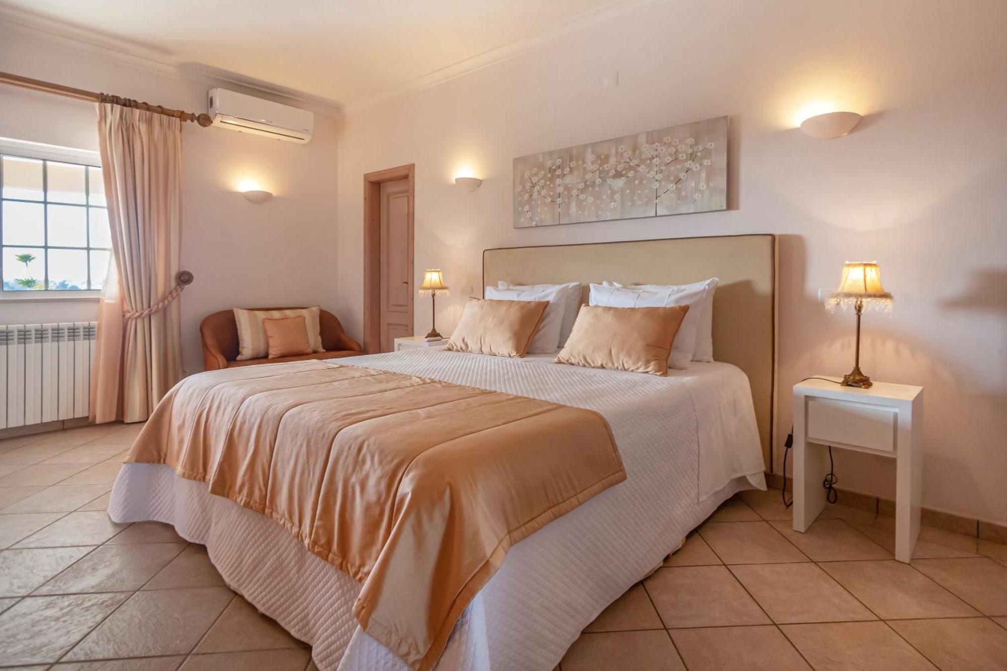Al Meida Couette-café Albufeira