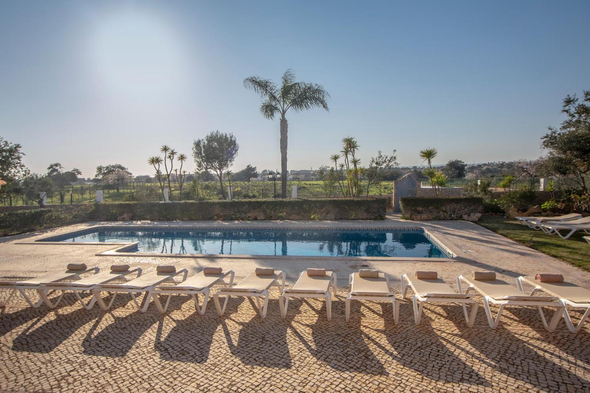 Al Meida Couette-café Albufeira